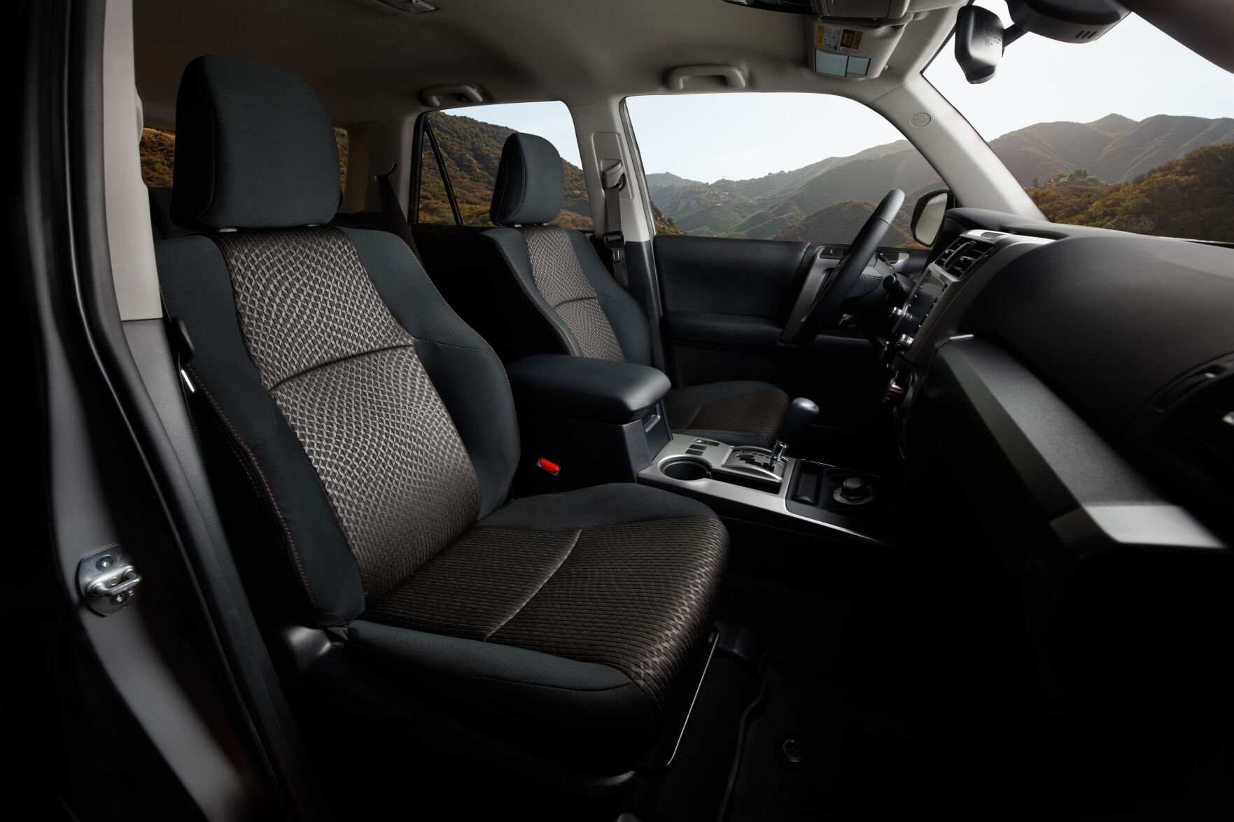 2021_TOYOTA-4RUNNER-TRAIL-EDITION_005.jpg